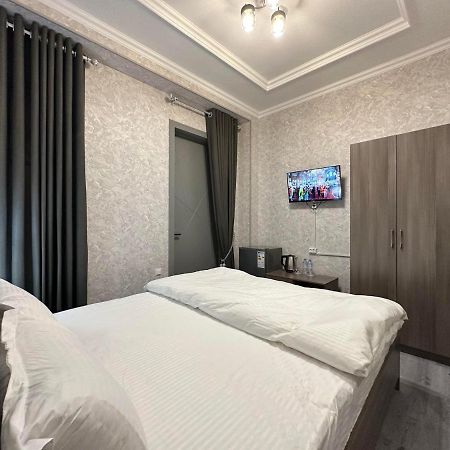 Byond Hotel & Hostel Tashkent Esterno foto