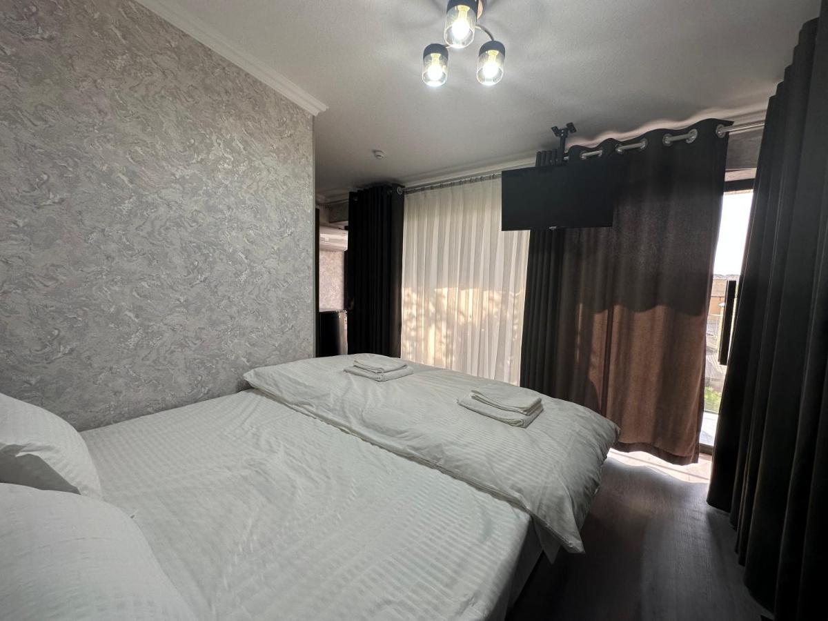 Byond Hotel & Hostel Tashkent Esterno foto