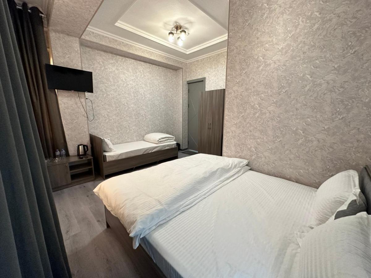 Byond Hotel & Hostel Tashkent Esterno foto